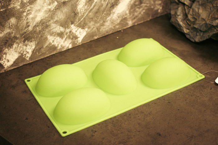 Форма для выпечки Доляна «Яйцо», 30×17,5 см, 5 ячеек (10×7×3,5 см)