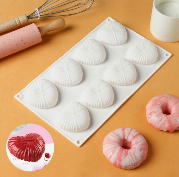 Форма для выпечки и муссовых десертов «Вязаное сердце», 29,5×17×2 см, 8 ячеек, 5,5×6,5×1,